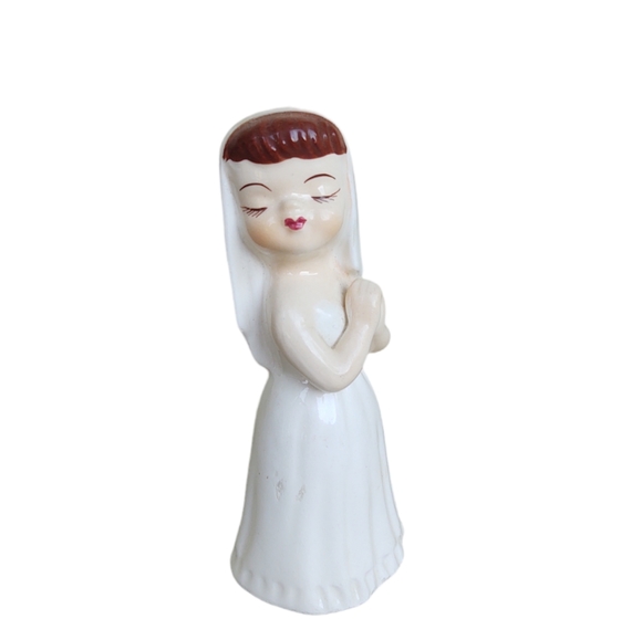 Tiny Vintage Bride Salt Shaker or Figurine Waiting for Her Groom - Picture 3 of 6